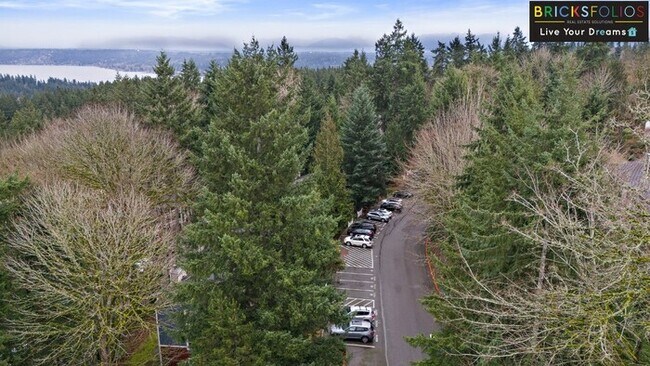 Building Photo - Nestled in the serene Eastgate neighborhood, Bellevue!