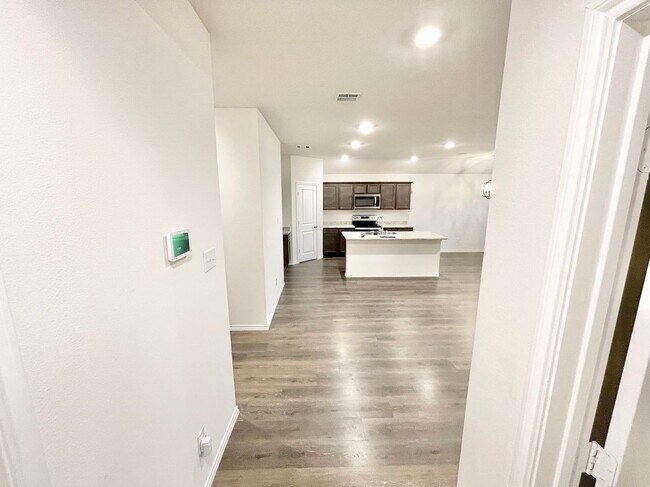 Building Photo - 1125 Silver Maple Ln