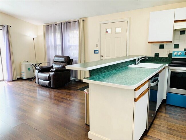 Building Photo - 35 Ashumet Rd