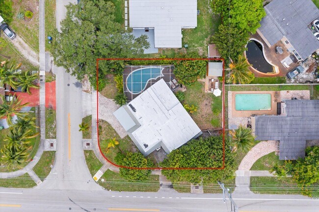 Building Photo - 3101 SW 16th St