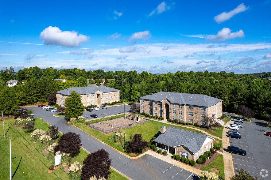 Building Photo - Stonecrest Apartments