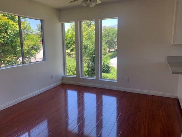 Building Photo - 1028 Fairview Ave