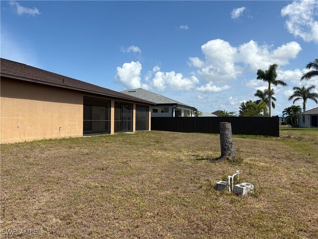 Building Photo - 421 NW 36th Ave