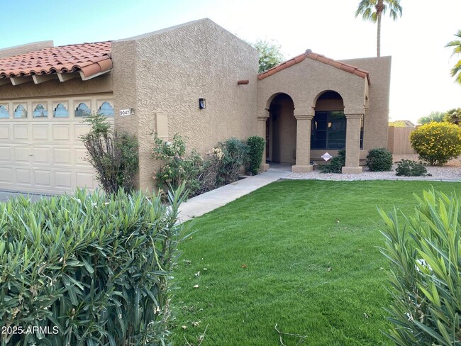 Building Photo - 9047 E Winchcomb Dr