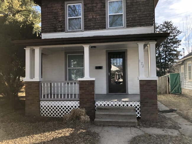 Building Photo - 172 N Roys Ave