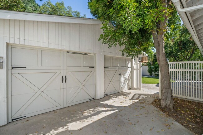 Building Photo - 15473 Lemay St