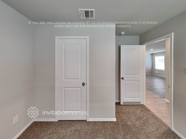 Building Photo - 7218 Avila Vis