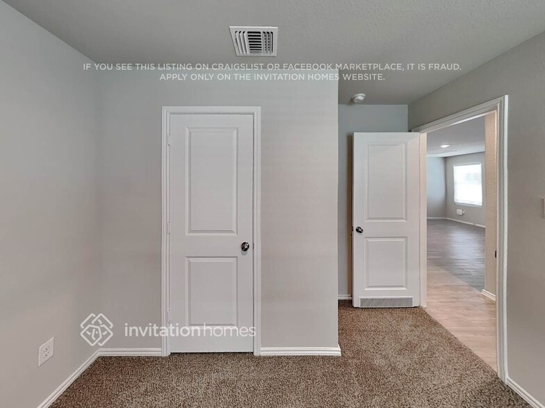 Building Photo - 7311 Avila Vis