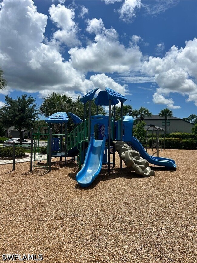 Building Photo - 2635 Bebb Oak Dr