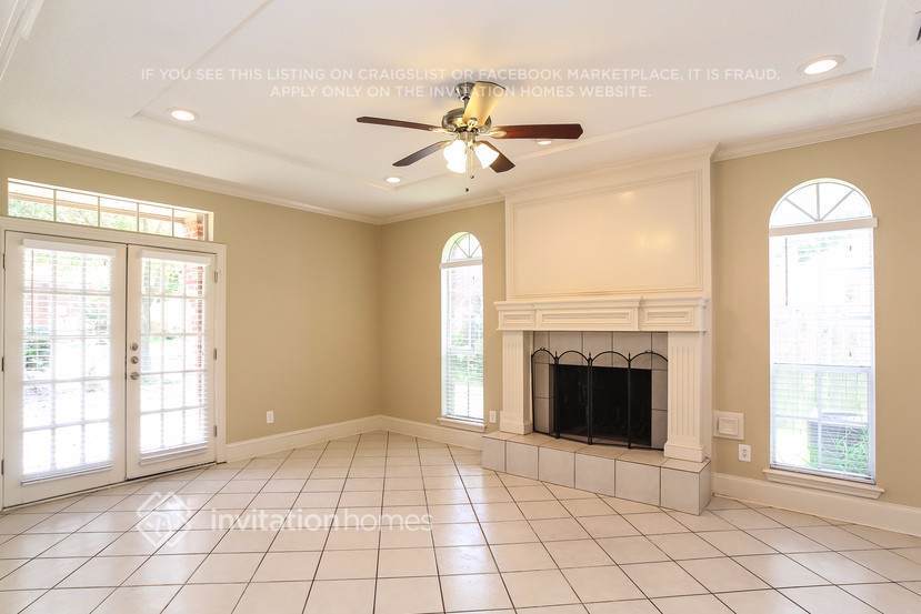 Building Photo - 18406 Spinner Ct Dr