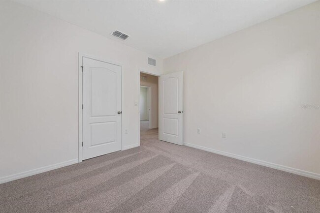 Building Photo - 1296 Cascades Ave