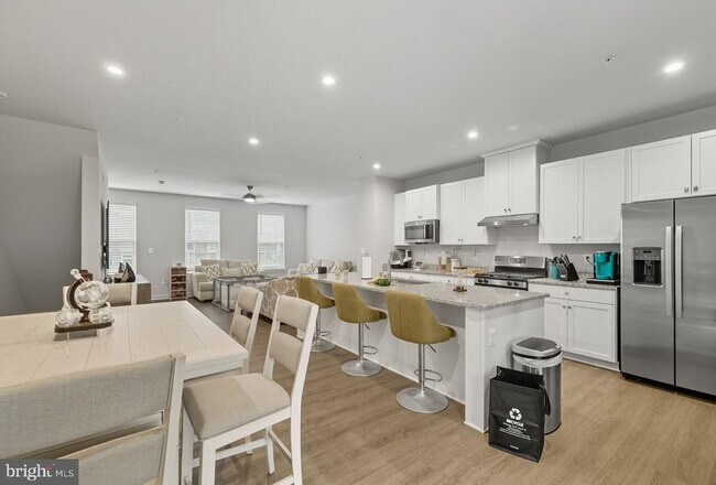 Building Photo - 5503 Billenca Ln