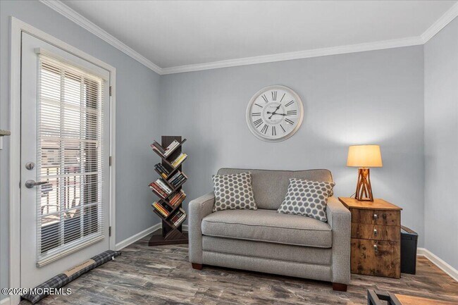 Building Photo - 114 Wellington Pl