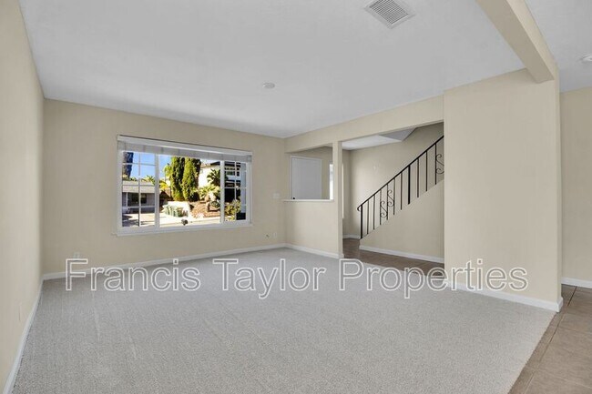 Building Photo - 2053 Habero Dr