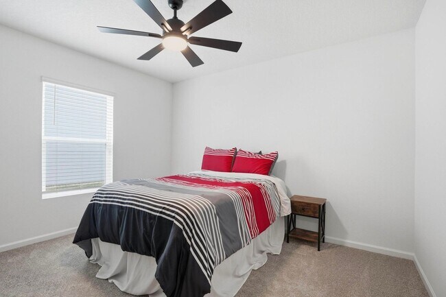 Building Photo - 5043 Big Pine Dr