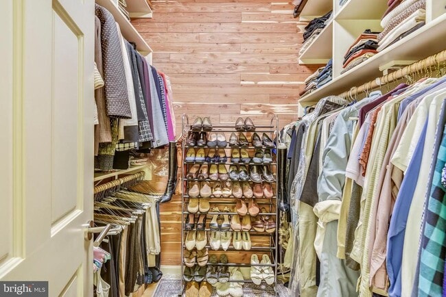 Building Photo - 317 S Union St