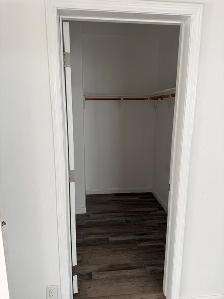 Building Photo - 14621 16th Ave