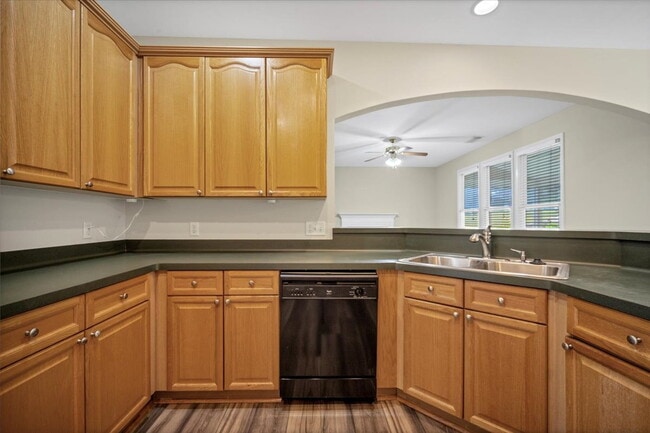 Building Photo - Move into this home and share in its appreciation with Acre.  See more at www dot acrehomes dot com