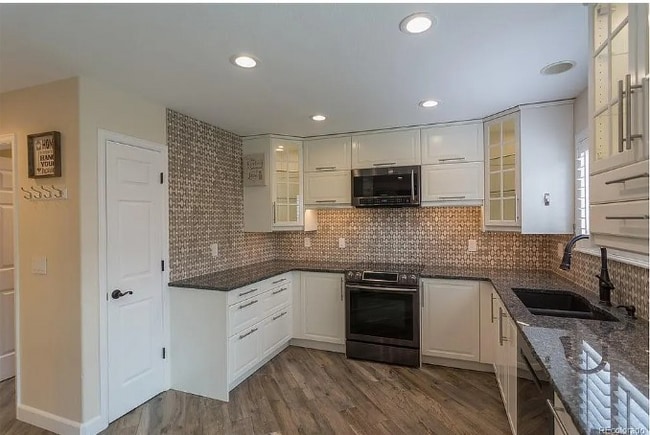 Building Photo - 249 Chelsea St