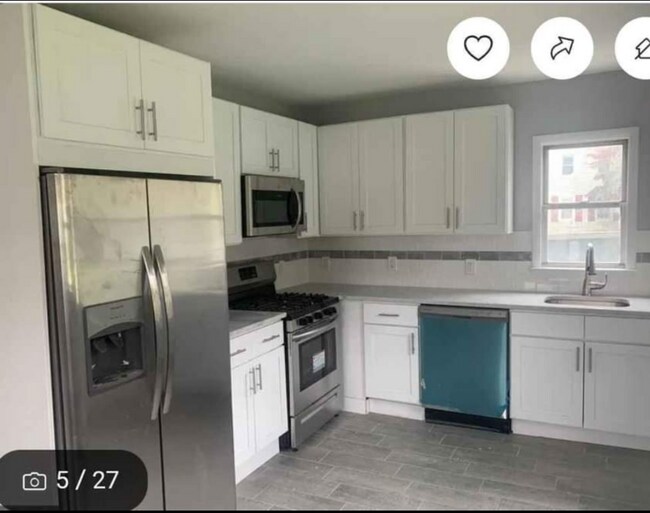 Building Photo - 119 S Academy St