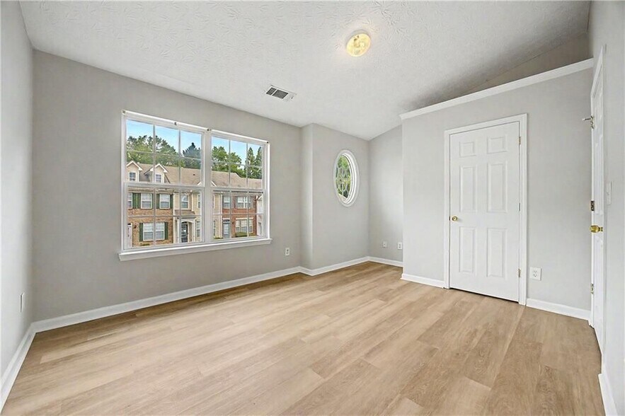 Building Photo - 1212 Penhurst Way