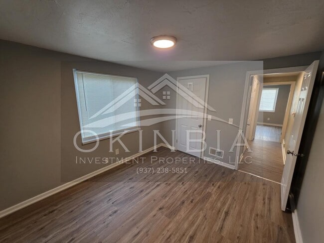 Building Photo - 2540 Catalpa Dr.