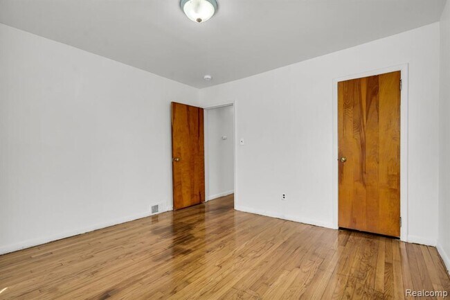 Building Photo - 18792 Old Homestead Dr