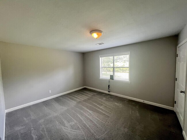 Building Photo - 3604 Leslie Ann Dr