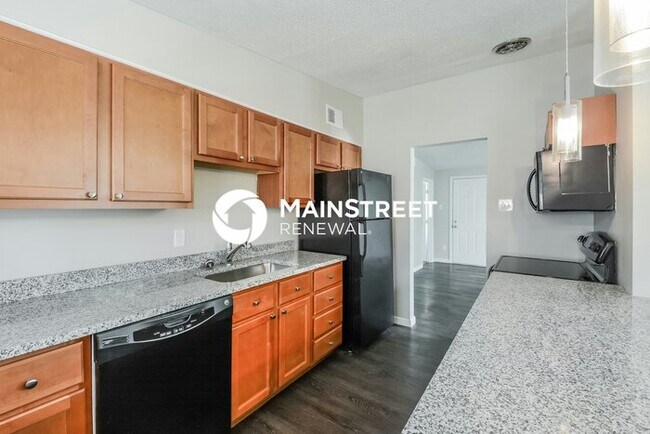 Building Photo - 3 Bedroom Pet-Friendly Home in FLORISSANT, MO with Main Street Renewal