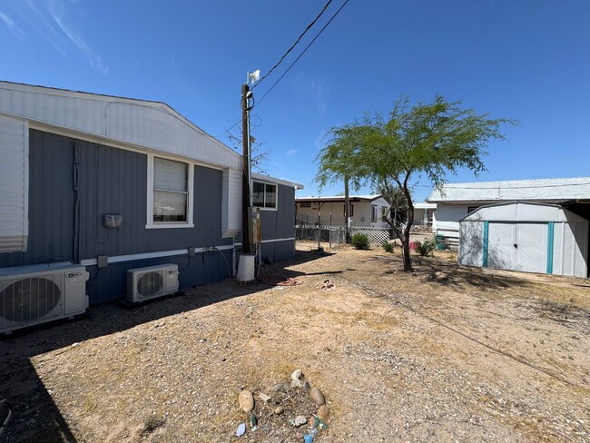 Building Photo - 5119 Mesa Dr