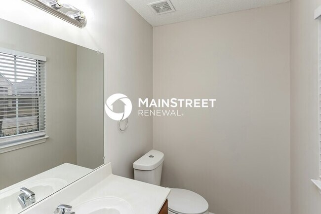 Building Photo - 3 Bedroom Pet-Friendly Home in Cordova, TN with Main Street Renewal