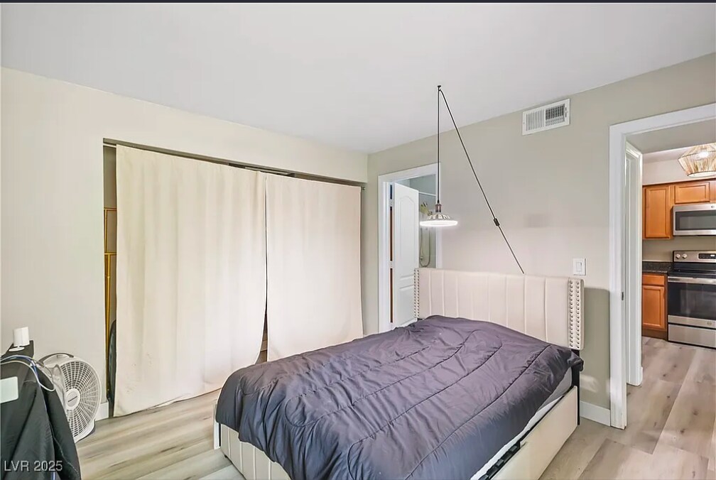 Bedroom two - 3145 E Flamingo Rd