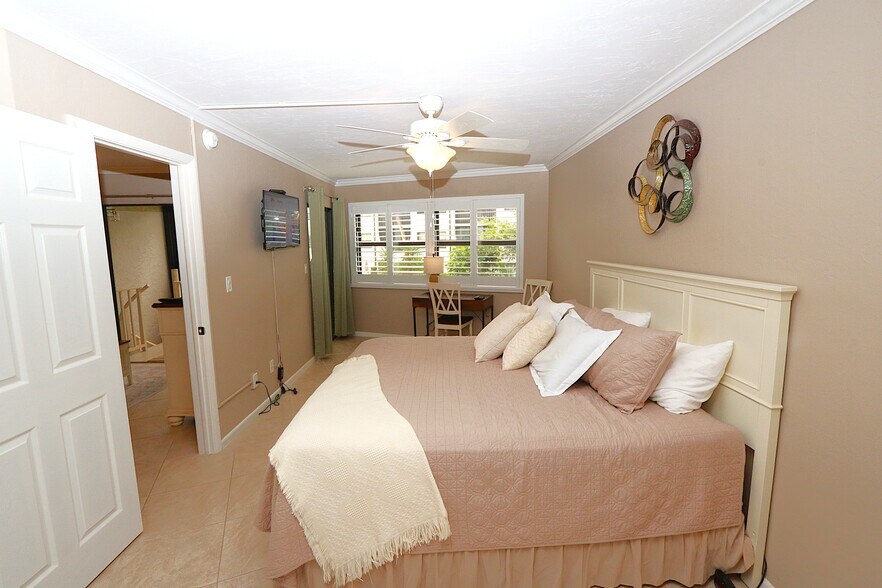 Building Photo - 1015 Anglers Cv