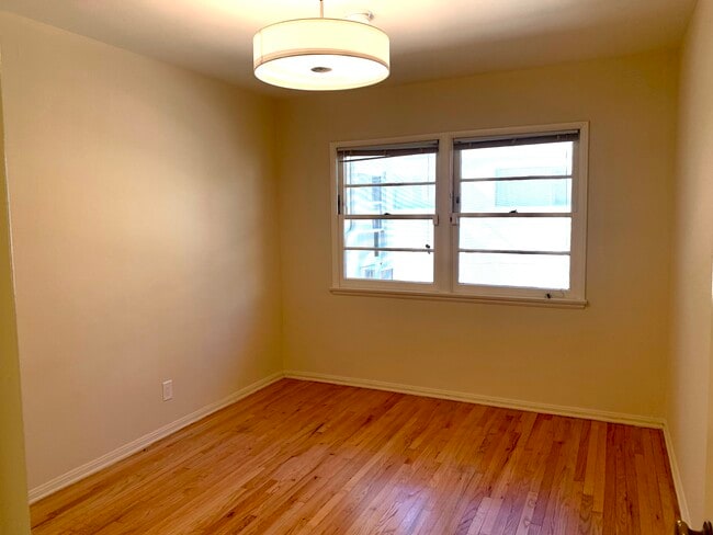 Building Photo - 10630 Holman Ave