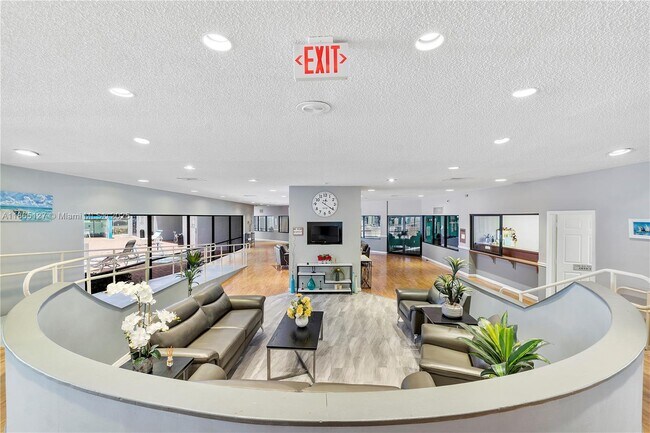 Building Photo - 9091 Lime Bay Blvd