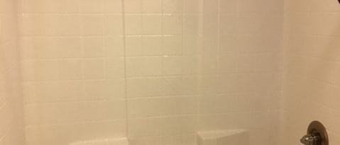 Building Photo - 208 E Jade Dr