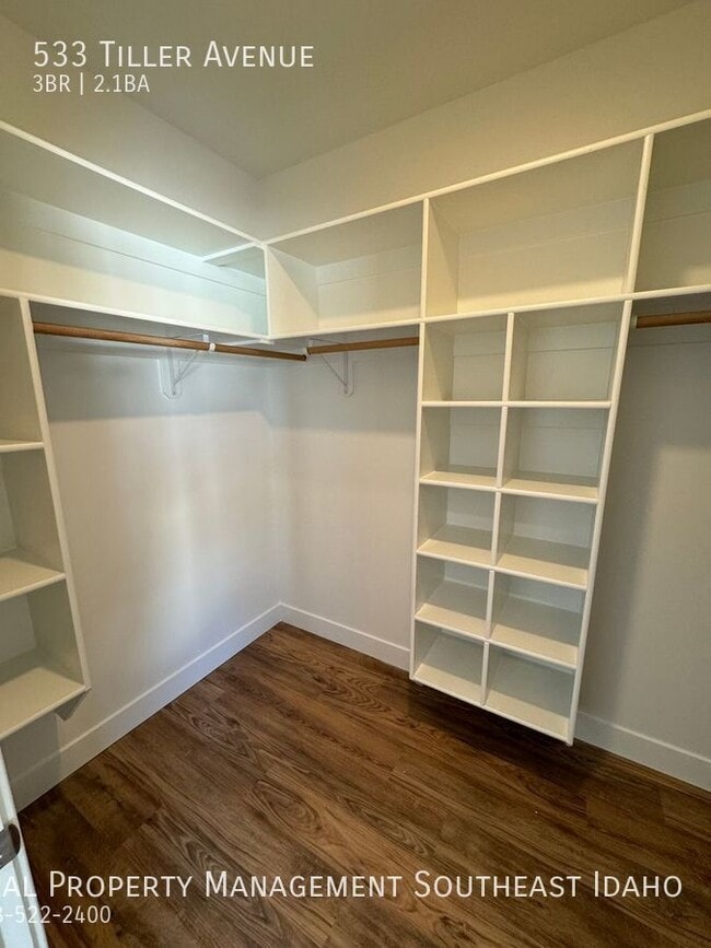 Building Photo - 533 Tiller Ave