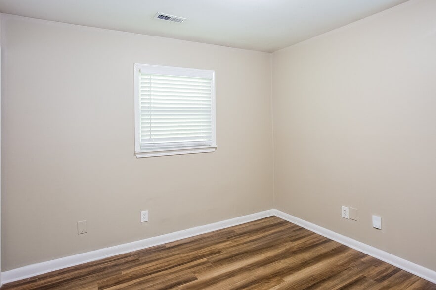 Building Photo - 5401 Venado St