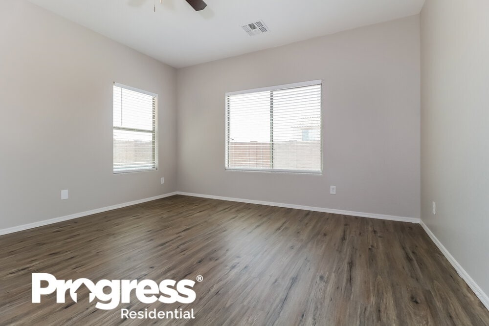 Building Photo - 23851 W Gibson Ln