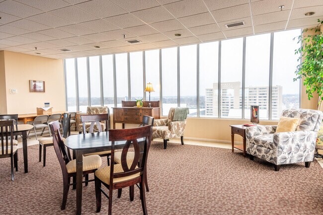 Building Photo - 355 S Broadway