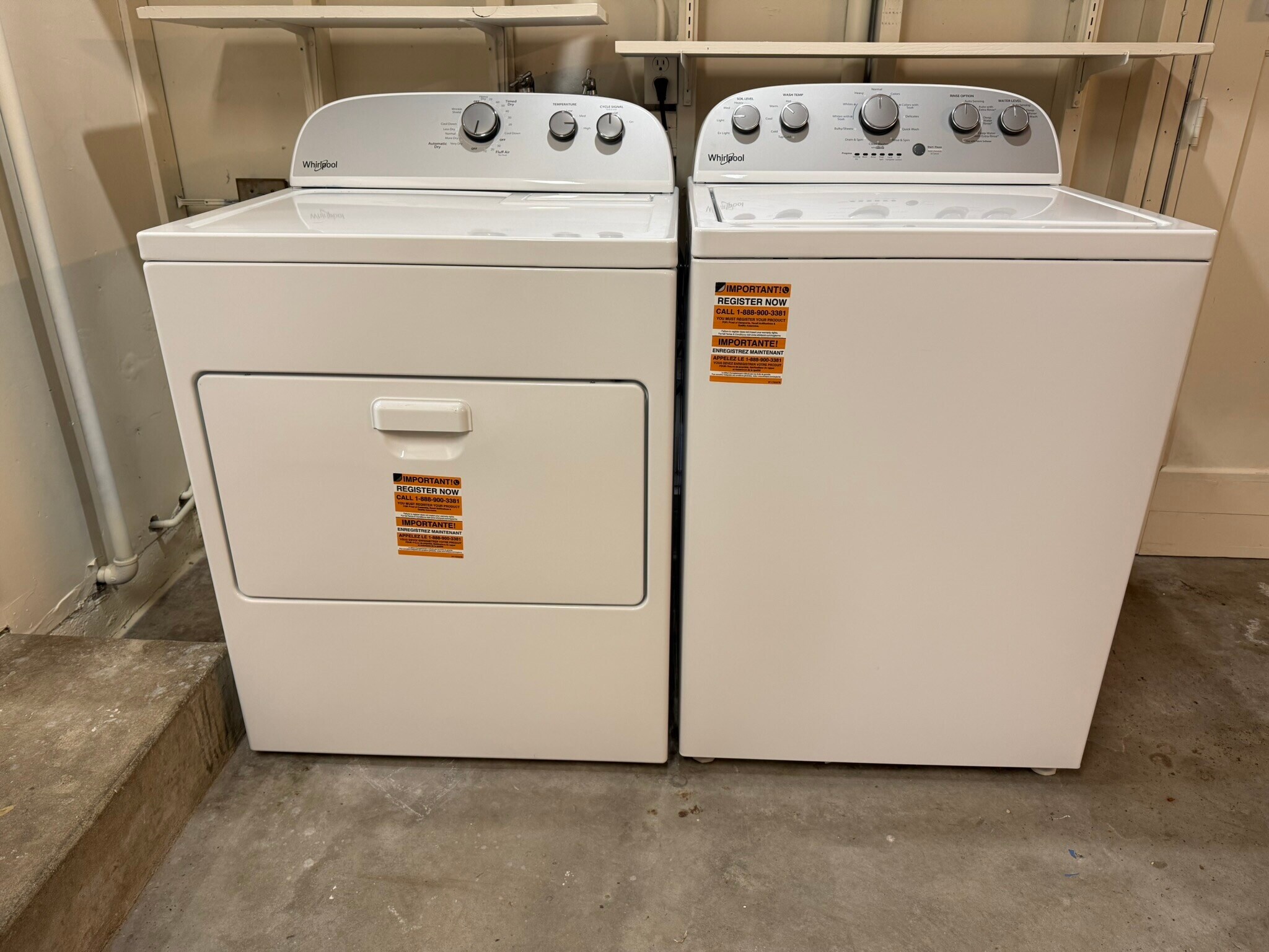 Building Photo - 1677 Canary Dr