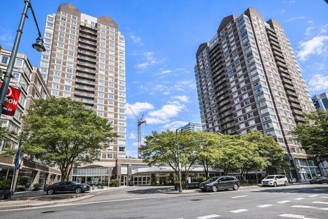 Building Photo - 12-12 Museum Way