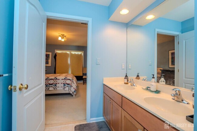 Building Photo - 19 Meadowlark Dr