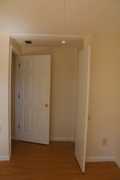 Bedroom 3 - 1563 Pawnee St