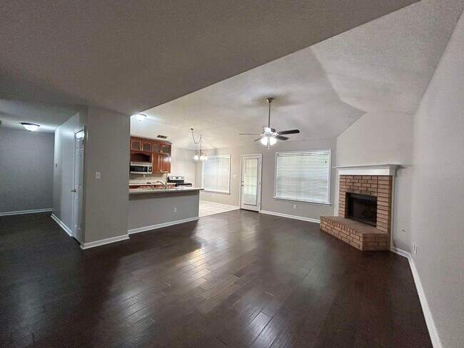 Primary Photo - 1117 Dove Hollow Cir W