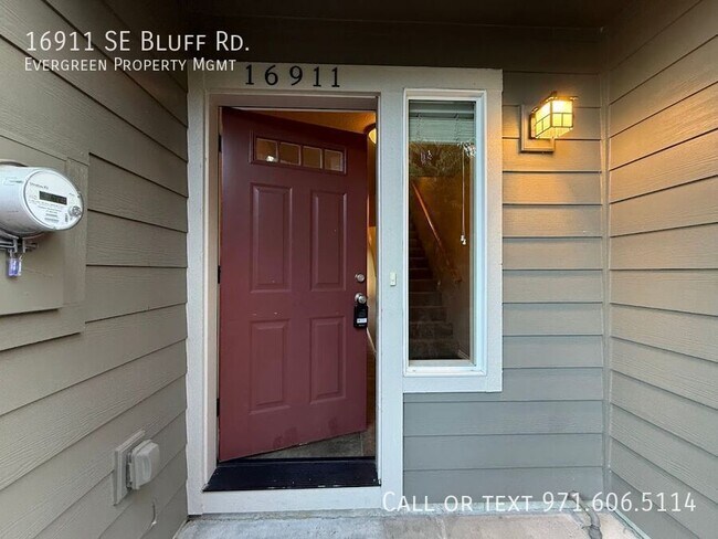 Building Photo - 16911 SE Bluff Rd