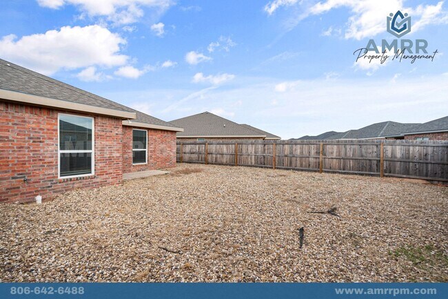 Building Photo - 1105 N Englewood Ave