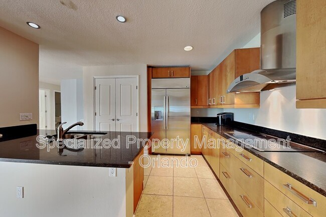 Building Photo - 100 S Eola Dr