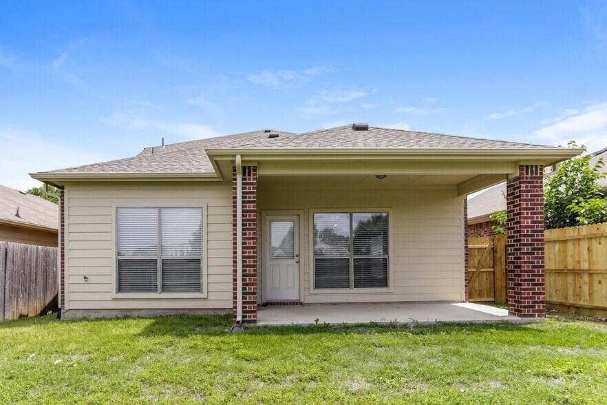 Building Photo - 1124 Kielder Cir