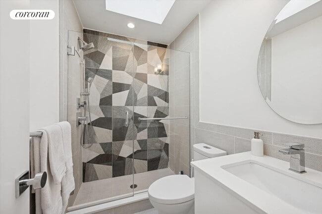 Building Photo - 3 Southwood Ln